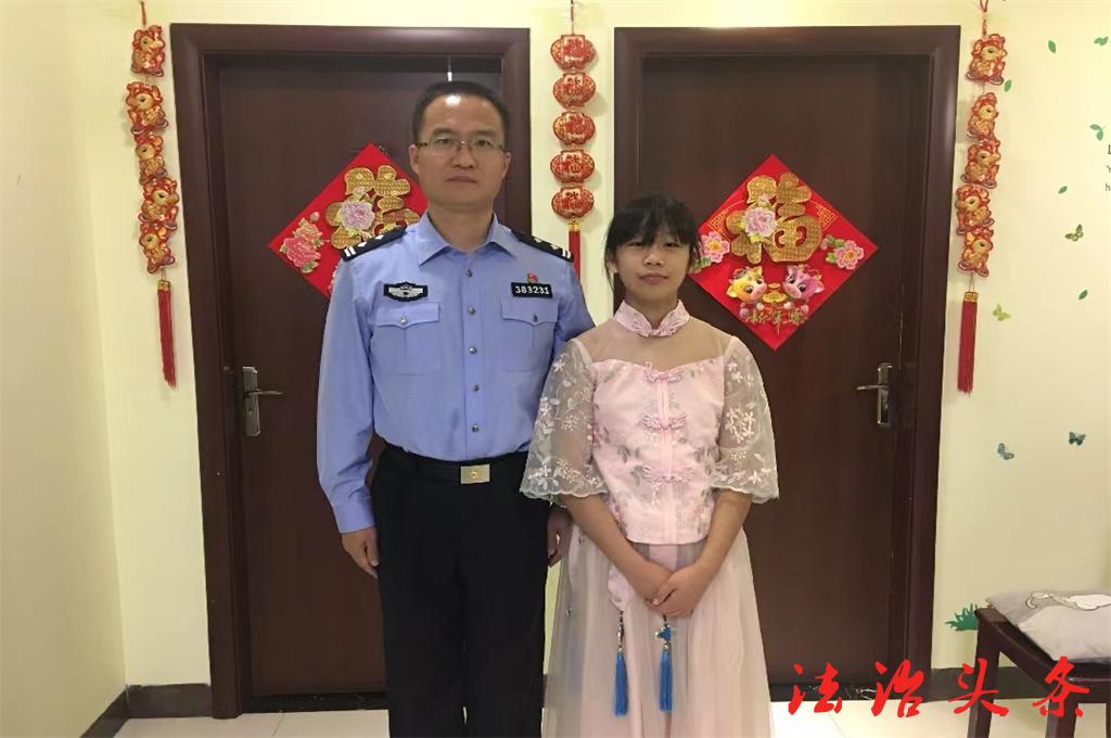 谭德宝和妞妞.jpg